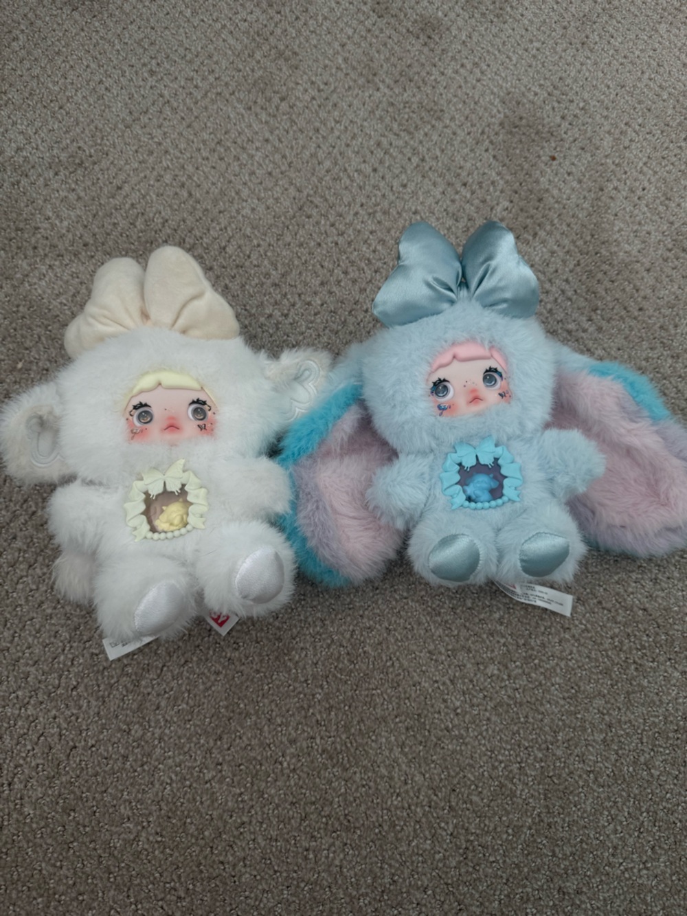 Two nommis- blue & white